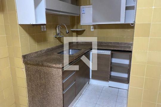 Cozinha de apartamento para alugar com 3 quartos, 100m² em Icaraí, Niterói