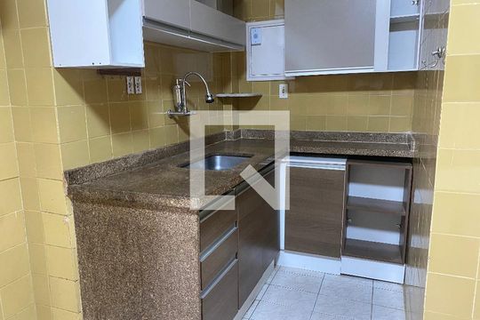 Cozinha de apartamento para alugar com 3 quartos, 100m² em Icaraí, Niterói