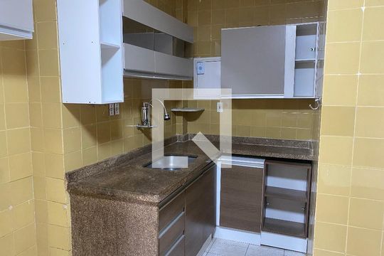 Cozinha de apartamento para alugar com 3 quartos, 100m² em Icaraí, Niterói