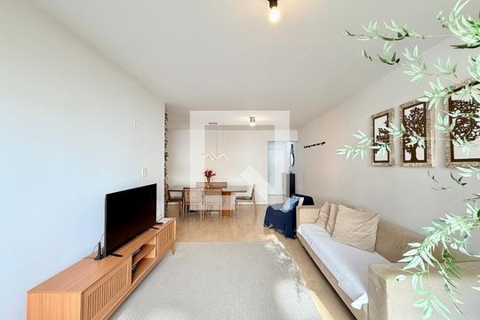 Apartamento para alugar com 3 quartos, 163m² em Vila Cordeiro, São Paulo
