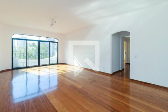 Apartamento para alugar com 3 quartos, 150m² em Granja Julieta, São Paulo