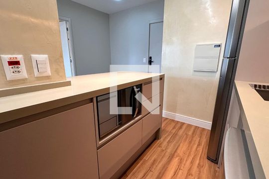 Apartamento para alugar com 1 quarto, 50m² em Jardim das Acacias, São Paulo
