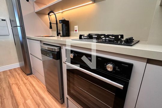 Apartamento para alugar com 1 quarto, 50m² em Jardim das Acacias, São Paulo