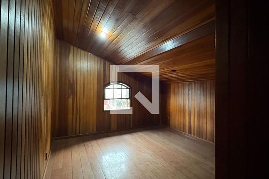 Quarto 1 de casa para alugar com 2 quartos, 70m² em Quitandinha, Petrópolis