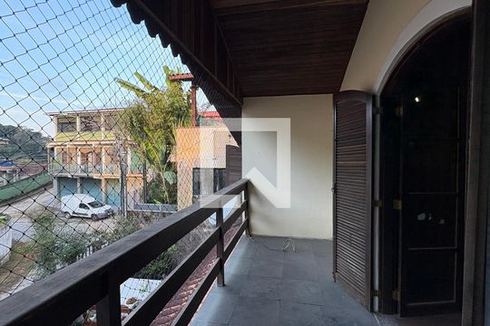 Varanda da Sala de casa para alugar com 2 quartos, 70m² em Quitandinha, Petrópolis