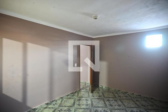 Quarto de casa à venda com 1 quarto, 50m² em Jardim Campo Limpo, São Paulo
