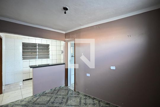 Sala de casa à venda com 1 quarto, 50m² em Jardim Campo Limpo, São Paulo