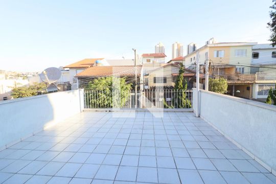 Suite 1 de casa à venda com 3 quartos, 180m² em Bela Vista, Osasco