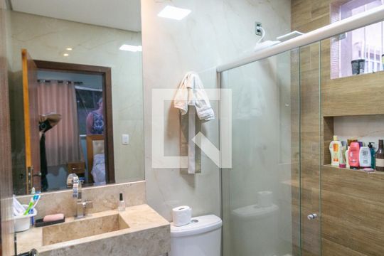 Casa para alugar com 3 quartos, 390m² em Planalto, Belo Horizonte