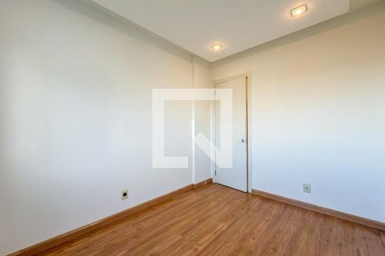 Quarto 2 de apartamento para alugar com 3 quartos, 75m² em Cristo Redentor, Porto Alegre