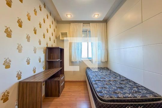 Quarto de apartamento para alugar com 3 quartos, 75m² em Cristo Redentor, Porto Alegre