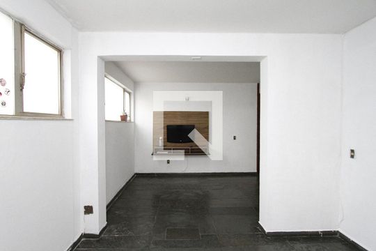 Apartamento para alugar com 3 quartos, 110m² em São Lucas, Belo Horizonte