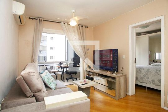 Apartamento à venda com 1 quarto, 46m² em Centro Histórico, Porto Alegre