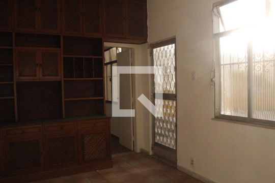 Sala 2 de casa para alugar com 7 quartos, 560m² em Pechincha, Rio de Janeiro