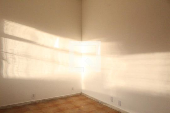 Sala 2 de casa para alugar com 7 quartos, 560m² em Pechincha, Rio de Janeiro