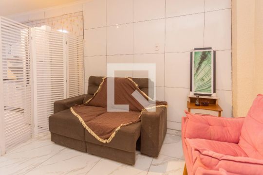 Sala de kitnet/studio para alugar com 1 quarto, 38m² em Conjunto Residencial Salvador Tolezani, São Paulo