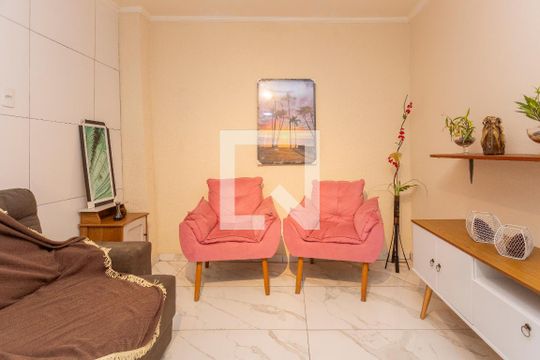 Sala de kitnet/studio para alugar com 1 quarto, 38m² em Conjunto Residencial Salvador Tolezani, São Paulo
