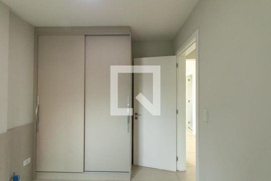 Quarto 1 de apartamento à venda com 2 quartos, 70m² em Água Verde, Curitiba