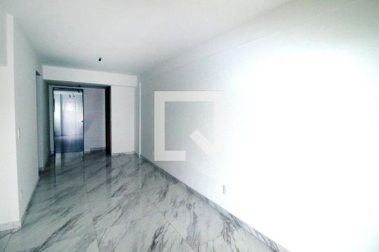 Sala de apartamento à venda com 2 quartos, 73m² em Vila Kosmos, Rio de Janeiro