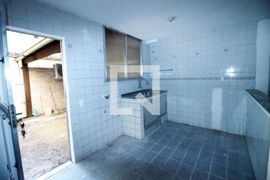 Cozinha de casa à venda com 2 quartos, 60m² em Penha, Rio de Janeiro