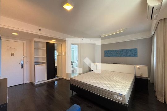 Studio de kitnet/studio para alugar com 1 quarto, 31m² em Indianópolis, São Paulo