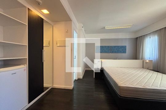 Studio de kitnet/studio para alugar com 1 quarto, 31m² em Indianópolis, São Paulo