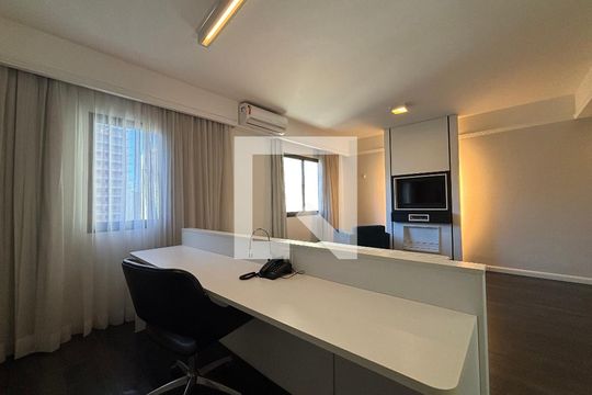 Studio de kitnet/studio para alugar com 1 quarto, 31m² em Indianópolis, São Paulo