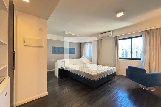 Studio de kitnet/studio para alugar com 1 quarto, 31m² em Indianópolis, São Paulo