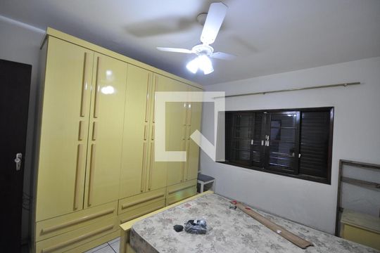 Suíte de casa para alugar com 3 quartos, 172m² em Vila Maria Alta, São Paulo