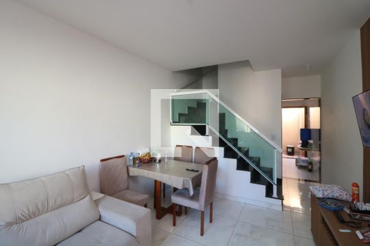 Sala de casa à venda com 2 quartos, 75m² em Vila Antonieta, São Paulo