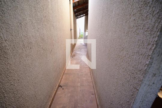 Corredor de casa à venda com 2 quartos, 78m² em Residencial Santa Fé I, Goiânia