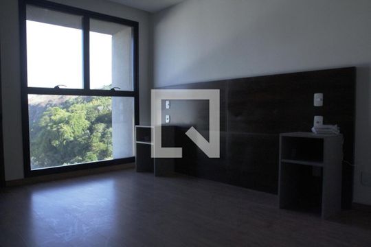 Quarto de kitnet/studio para alugar com 1 quarto, 24m² em Dom Bosco, Juiz de Fora
