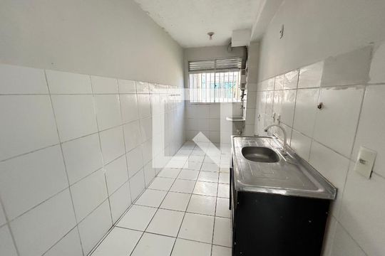Cozinha de apartamento para alugar com 1 quarto, 45m² em Pavuna, Nilópolis