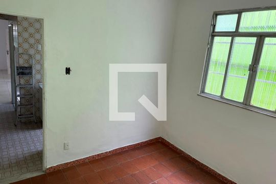 Quarto 2 de casa à venda com 2 quartos, 200m² em Realengo, Rio de Janeiro