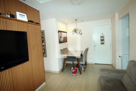 Sala de apartamento à venda com 2 quartos, 47m² em Irajá, Rio de Janeiro