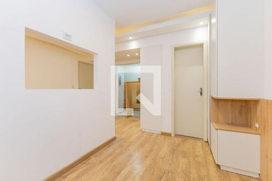 Quarto de apartamento para alugar com 1 quarto, 35m² em Centro Histórico, Porto Alegre