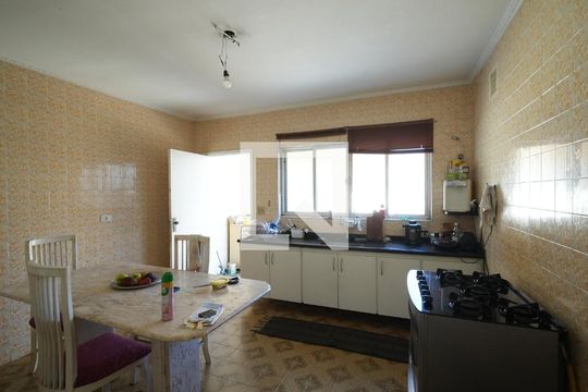 Cozinha de casa à venda com 3 quartos, 163m² em Vila Alice, Santo André