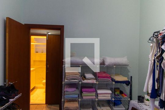 Quarto 1 de casa de condomínio à venda com 3 quartos, 120m² em Icaraí, Niterói