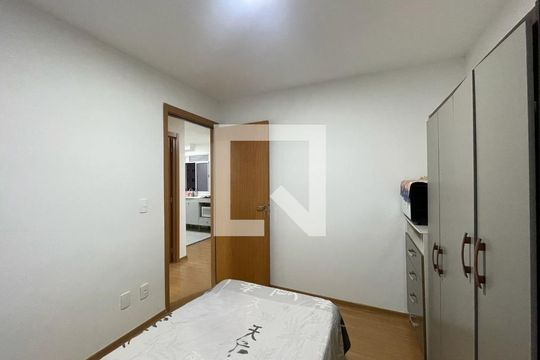 Apartamento à venda com 2 quartos, 40m² em Santos Dumont, São Leopoldo