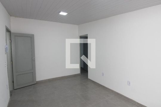 Sala de apartamento para alugar com 2 quartos, 60m² em Gamboa, Cabo Frio