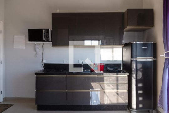 Cozinha de kitnet/studio à venda com 1 quarto, 33m² em Vila Galvão, Guarulhos