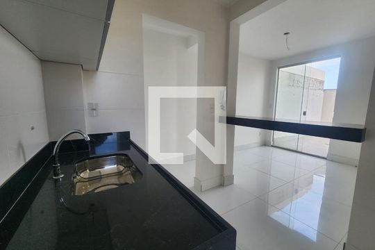 Cozinha de apartamento para alugar com 2 quartos, 184m² em Cabral, Contagem
