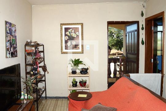 Sala de TV de casa à venda com 3 quartos, 428m² em Goiânia, Belo Horizonte