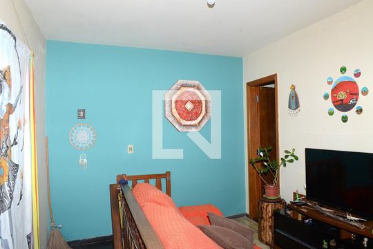 Sala de TV de casa à venda com 3 quartos, 428m² em Goiânia, Belo Horizonte