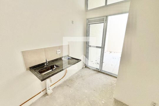 Sala/Cozinha de apartamento para alugar com 2 quartos, 56m² em Parada Inglesa, São Paulo
