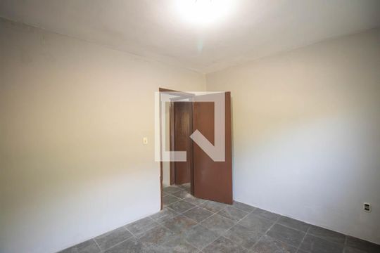 Quarto 1 de casa para alugar com 3 quartos, 120m² em Sete Pontes, São Gonçalo