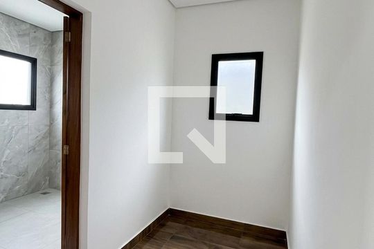 Corredor de casa de condomínio para alugar com 5 quartos, 250m² em Água Espraiada (Caucaia do Alto), Cotia