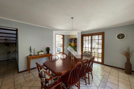 Casa à venda com 2 quartos, 190m² em Feitoria Seller, São Leopoldo