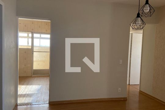 Sala de apartamento à venda com 3 quartos, 76m² em Vila Osasco, Osasco