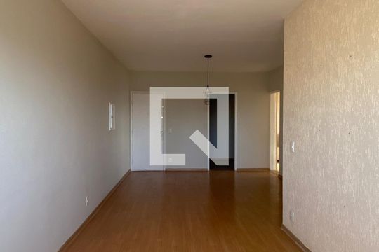 Sala de apartamento à venda com 3 quartos, 76m² em Vila Osasco, Osasco